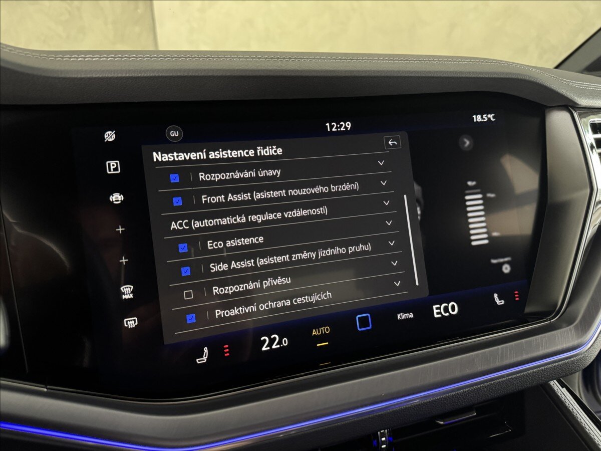 Volkswagen Touareg SUV / Terénní 3,0 l 170 kw