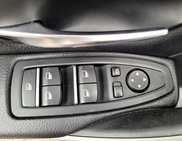 BMW Řada 3 Kombi 2,0 l 100 kw