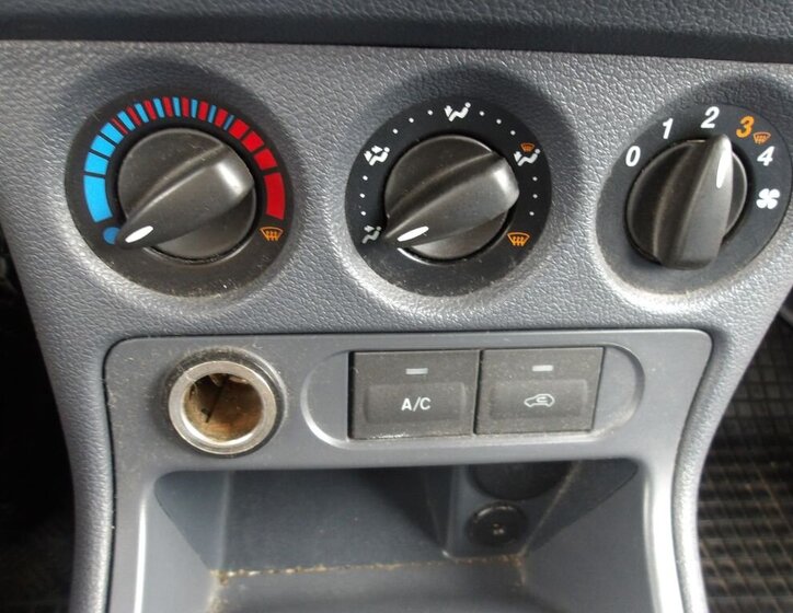 Ford Transit Connect Pick-up 1,8 l 55 kw