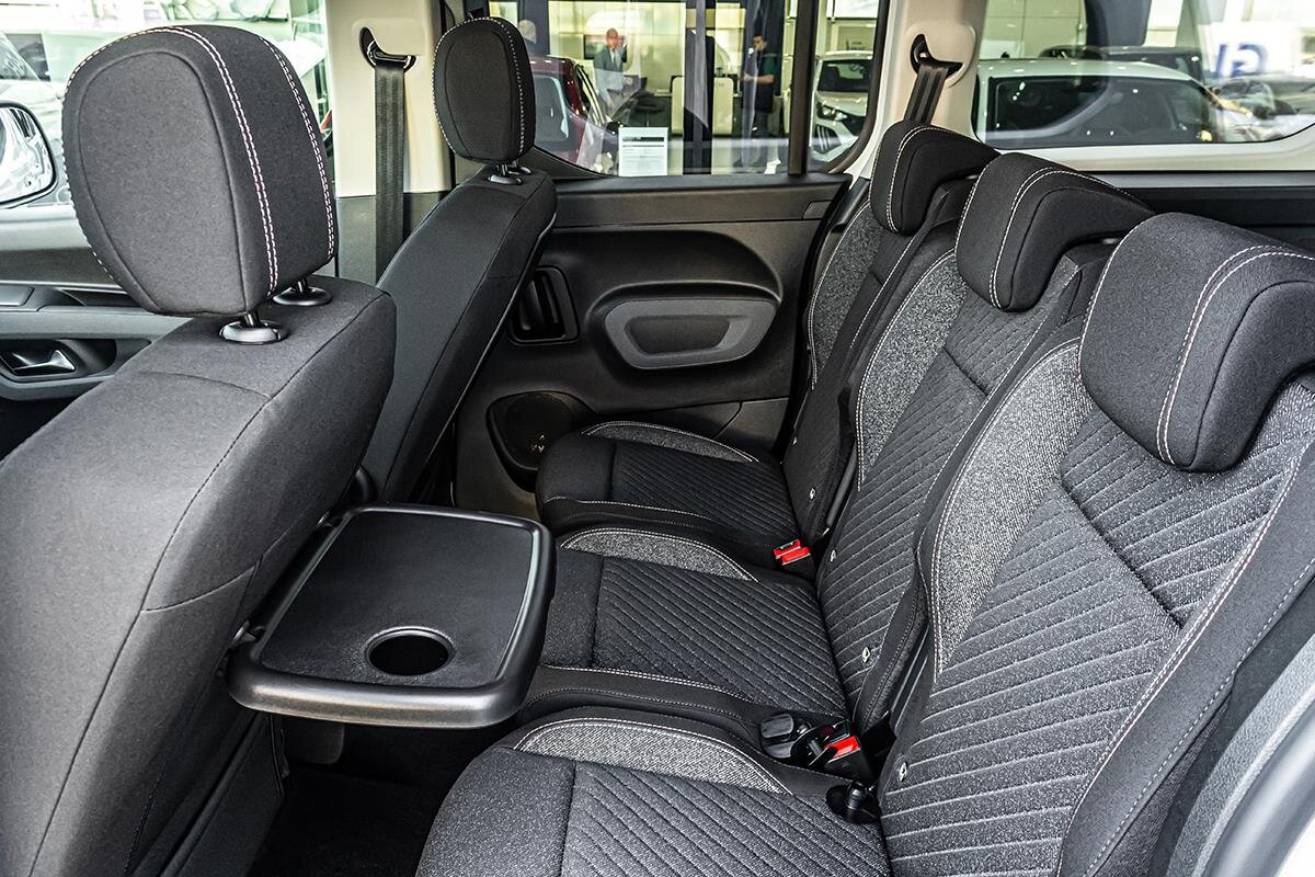 Peugeot Rifter MPV 1,5 l 0