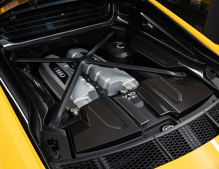 Audi R8 Kupé 5,2 l 456 kw