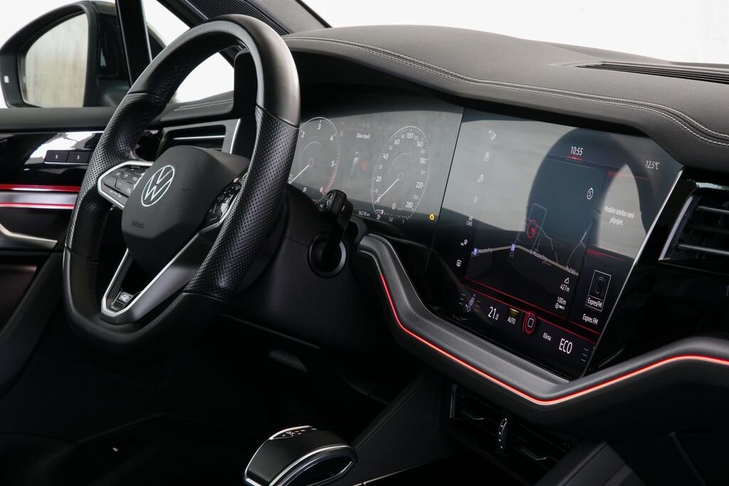 Volkswagen Touareg SUV / Terénní 3,0 l 210 kw