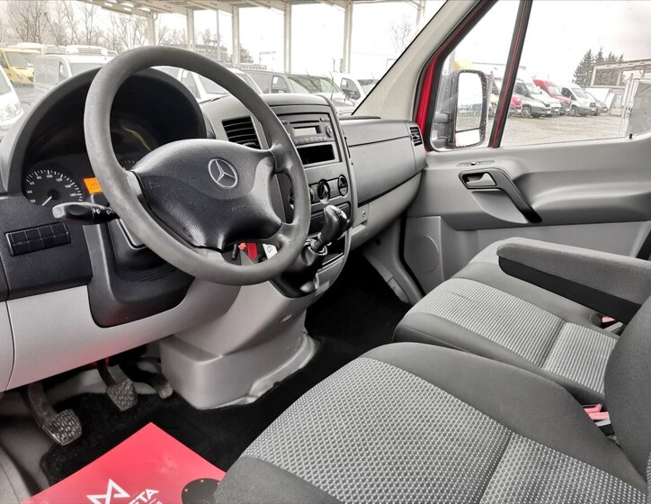 Mercedes-Benz Sprinter Skříň 2,1 l 95 kw