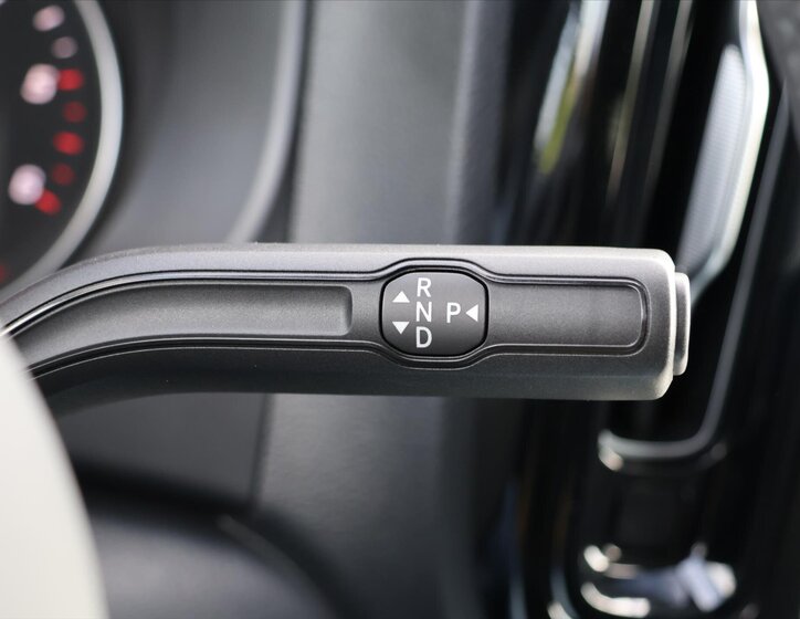 Mercedes-Benz Vito Kombi 2,0 l 174 kw