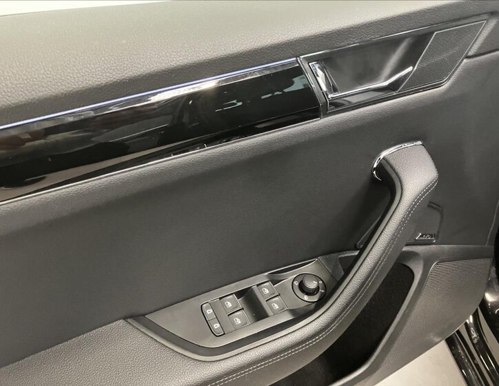 Škoda Superb Kombi 2,0 l 147 kw