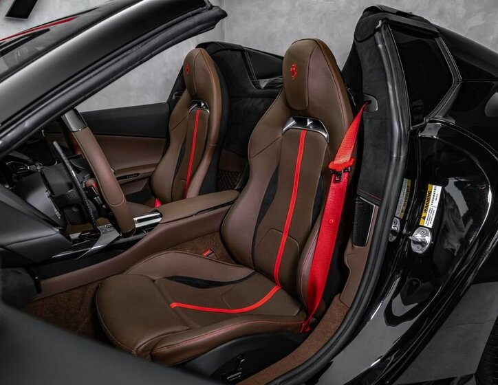 Ferrari Ostatní Kabriolet 6,5 l 607 kw