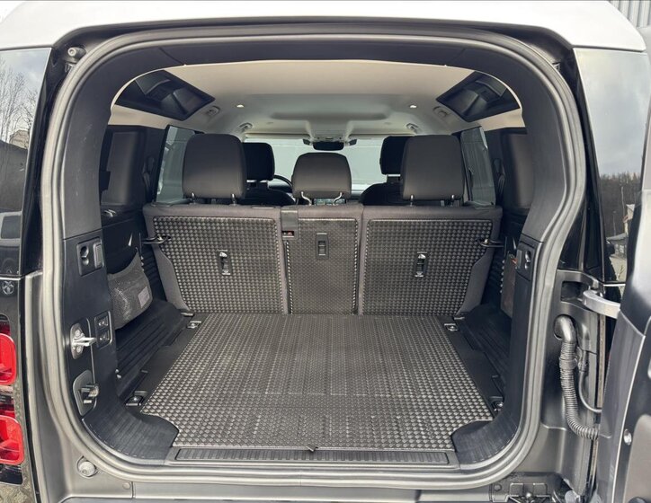 Land Rover Defender SUV / Terénní 3,0 l 221 kw
