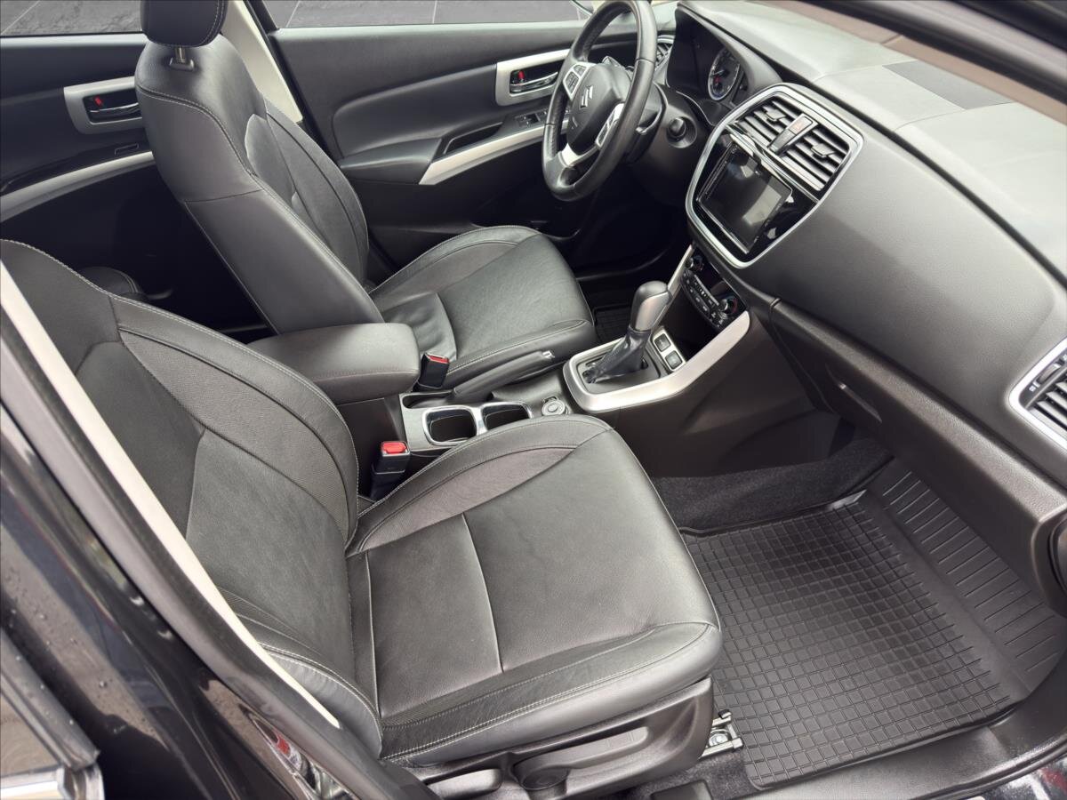 Suzuki SX4 S-Cross SUV / Terénní 1,4 l 103 kw