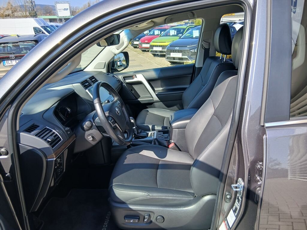 Toyota Land Cruiser SUV / Terénní 2,8 l 150 kw