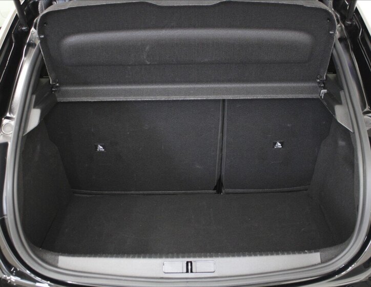 Peugeot 208 Hatchback 1,2 l 74 kw