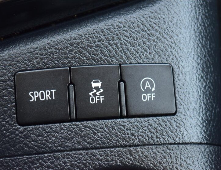 Toyota Auris Kombi 1,2 l 85 kw