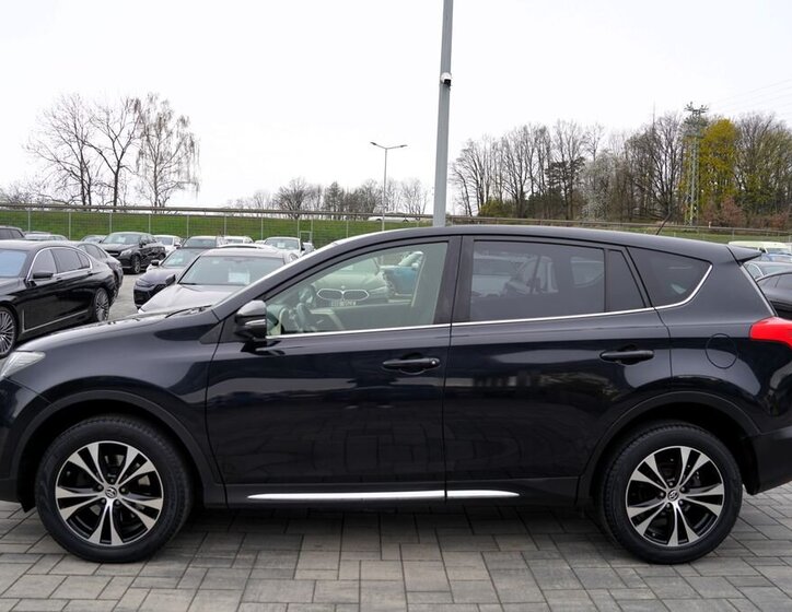 Toyota RAV4 SUV / Terénní 2,0 l 91 kw