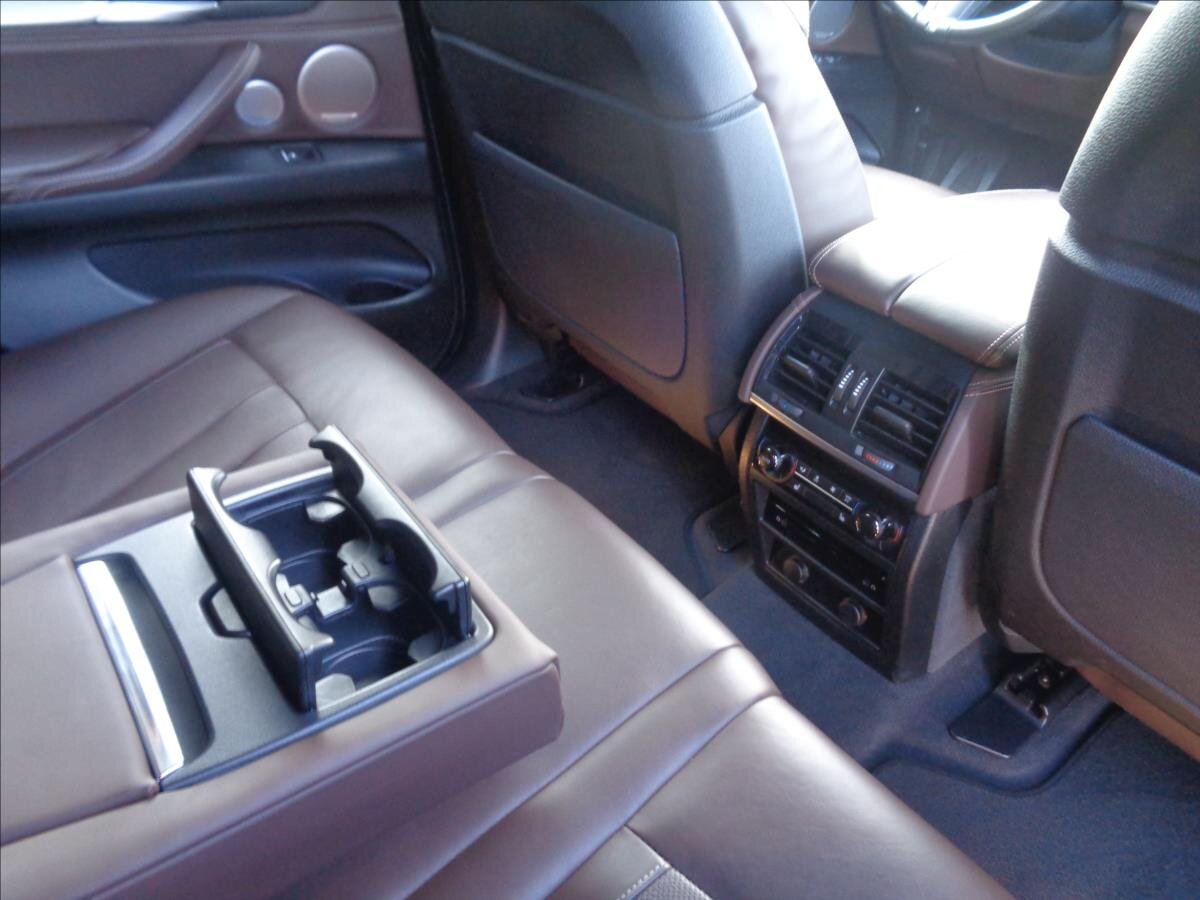 BMW X5 Kombi 2,0 l 180 kw