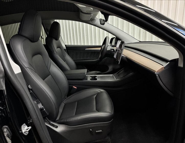 Tesla Model Y SUV 0,0 393 kw