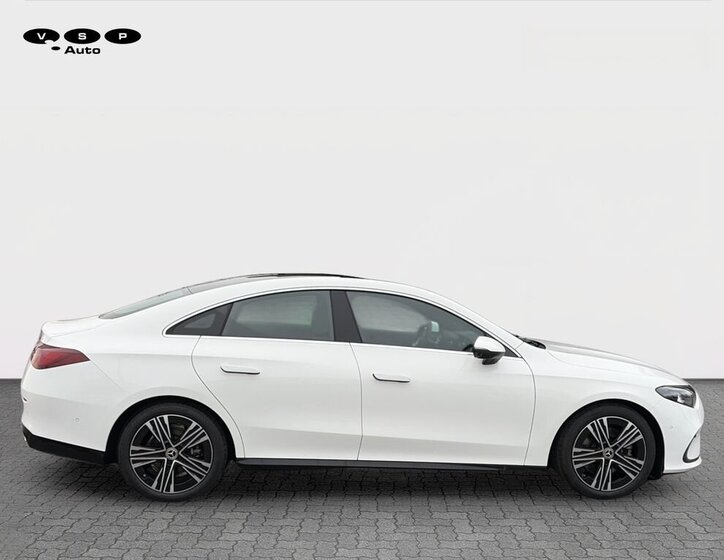 Mercedes-Benz CLA Sedan / Limuzína 1,3 l 120 kw