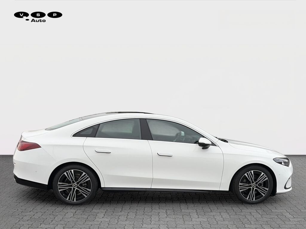 Mercedes-Benz CLA Sedan / Limuzína 1,3 l 120 kw