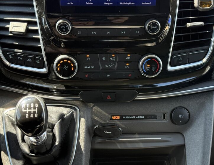 Ford Tourneo Custom MPV 2,0 l 136 kw