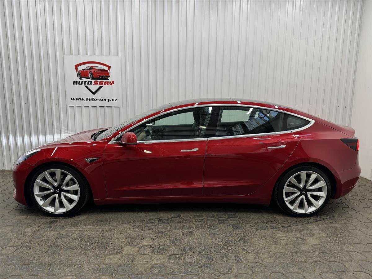 Tesla Model 3 Liftback 0,0 324 kw