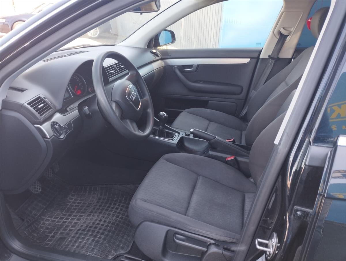 Audi A4 Sedan / Limuzína 1,8 l 120 kw