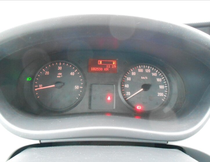 Opel Vivaro Kombi 2,0 l 84 kw