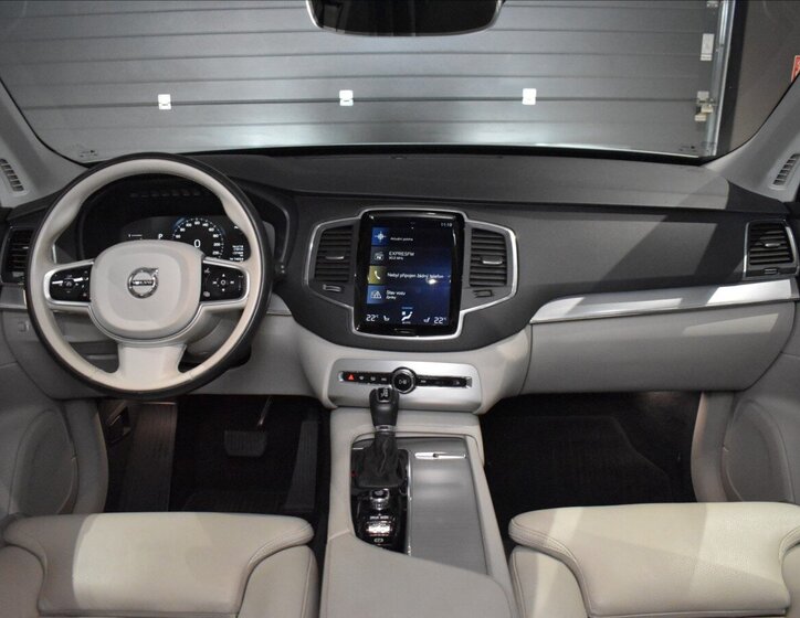 Volvo XC90 SUV / Terénní 2,0 l 173 kw