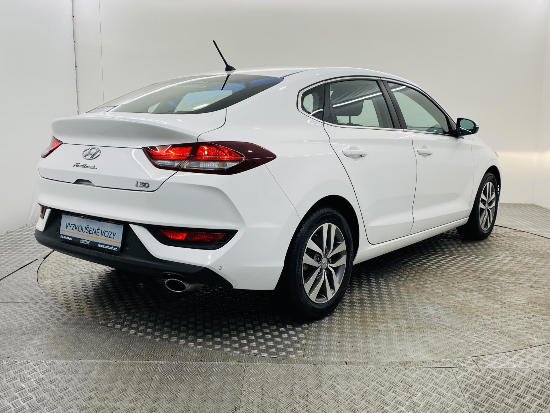 Hyundai i30 Hatchback 998,0 88 kw