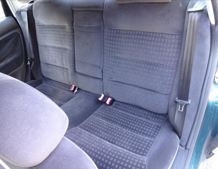 Volkswagen Passat Sedan 1,6 l 75 kw