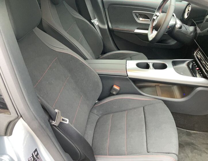 Mercedes-Benz CLA Sedan 0,0 200 kw