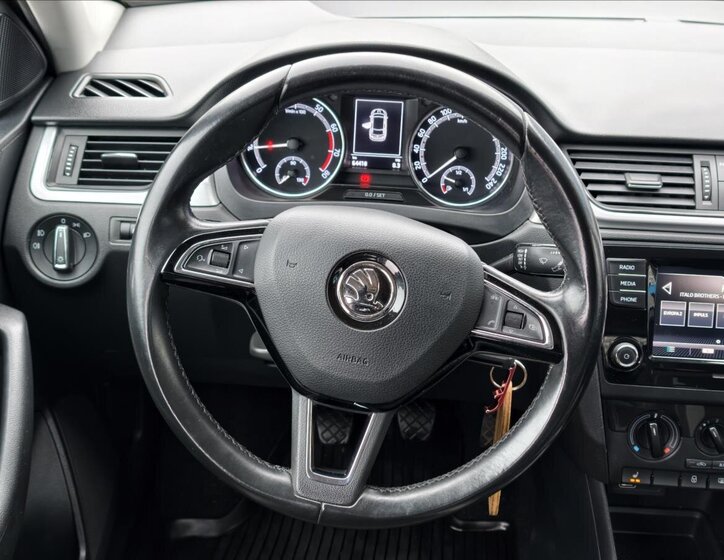 Škoda Rapid Hatchback 999,0 81 kw