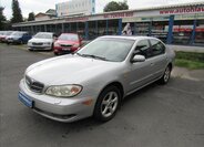 Nissan Maxima Sedan / Limuzína 2,0 l 103 kw