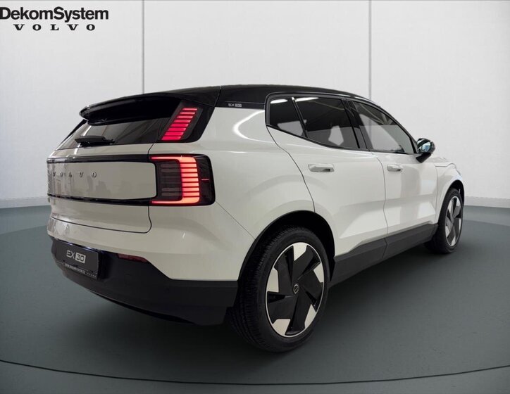 Volvo EX30 SUV 0,0 215 kw