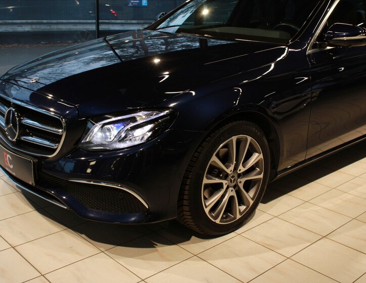 Mercedes-Benz Třídy E 7