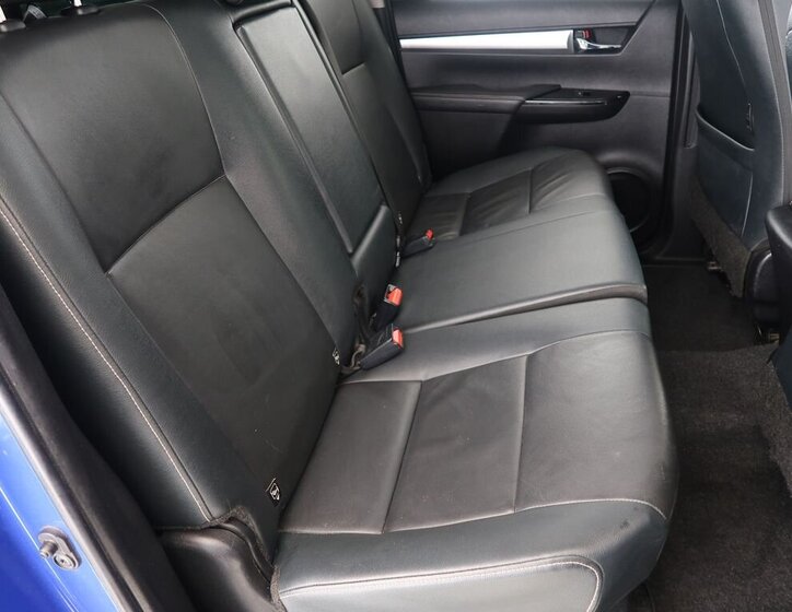 Toyota Hilux Pick-up 2,4 l 110 kw