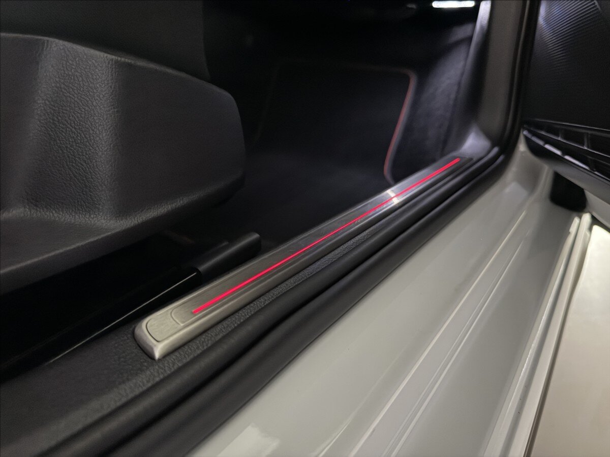 Volkswagen Golf Hatchback 2,0 l 213 kw