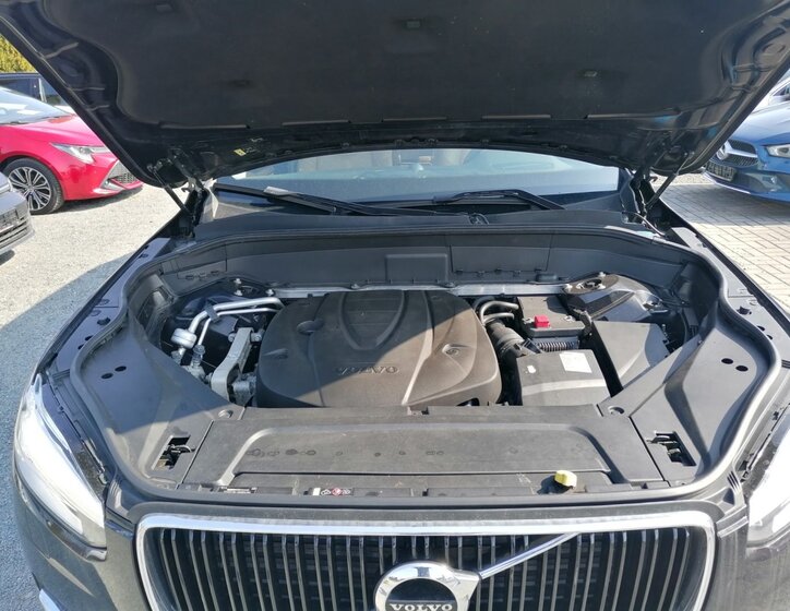 Volvo XC90 Kombi 2,0 l 165 kw