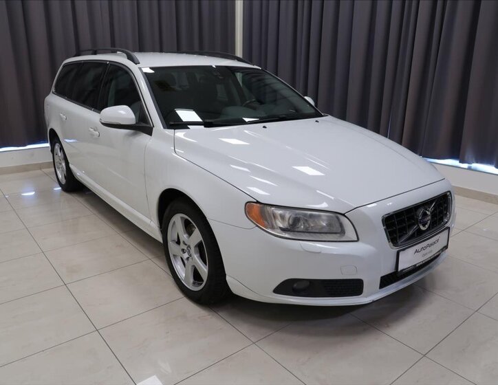 Volvo V70 Kombi 2,4 l 120 kw