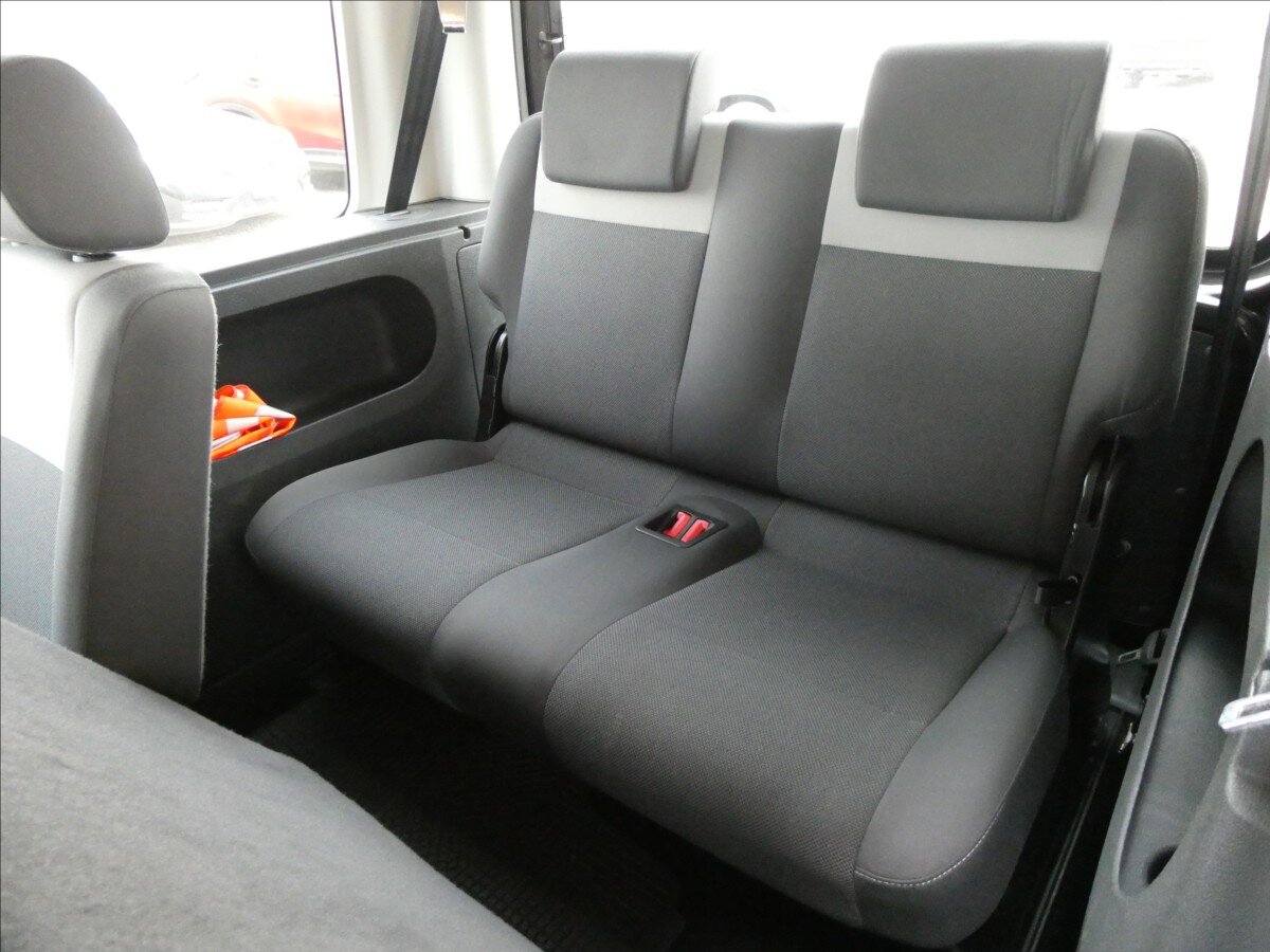 Volkswagen Caddy Kombi 1,6 l 75 kw