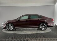 Volkswagen Passat Sedan / Limuzína 2,0 l 140 kw