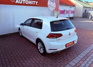 Volkswagen Golf 9
