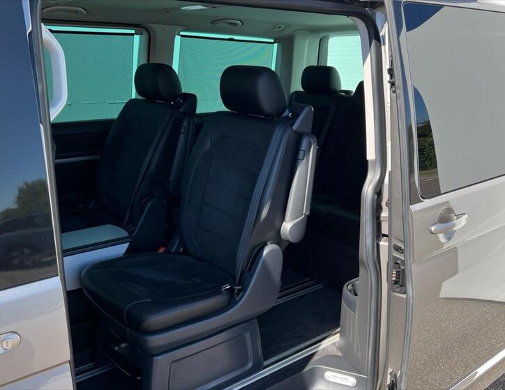 Volkswagen Multivan 13