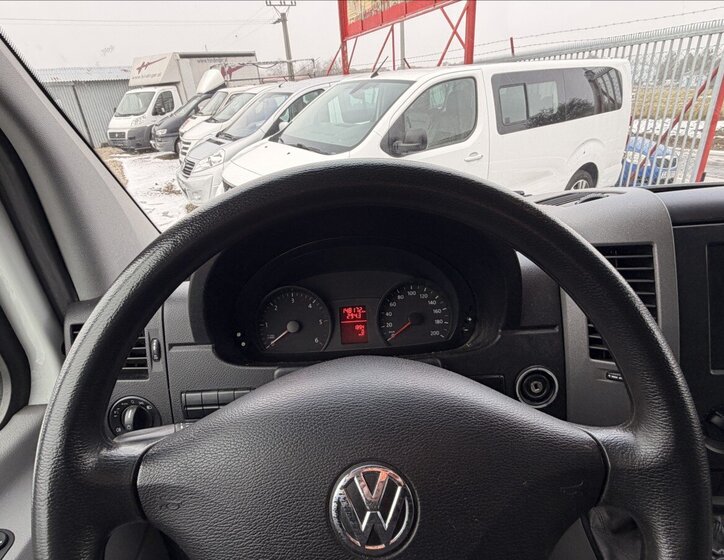 Volkswagen Crafter 10