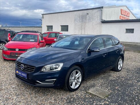 Volvo V60 Kombi 2,4 l 158 kw