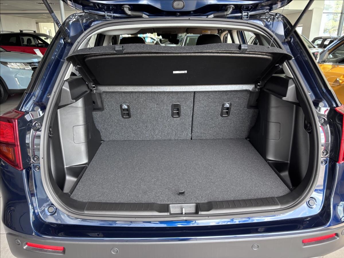 Suzuki Vitara SUV / Terénní 1,4 l 81 kw