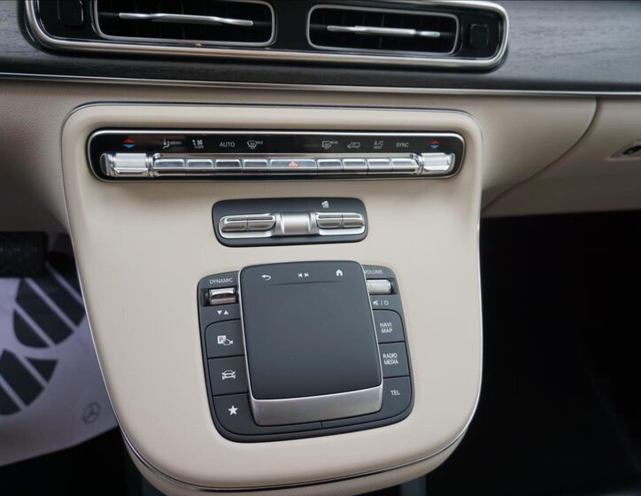 Mercedes-Benz Třídy V 13