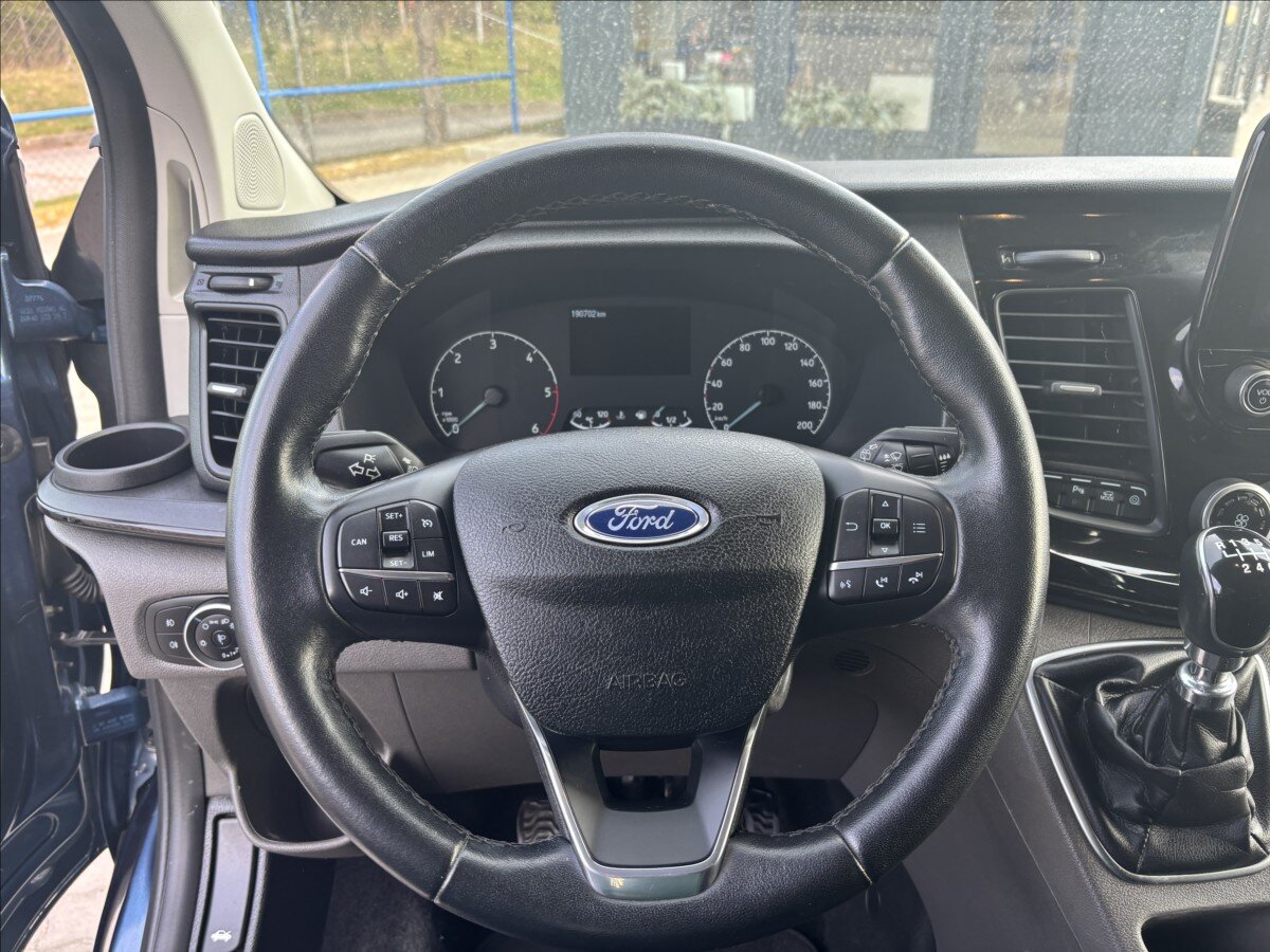 Ford Tourneo Custom Kombi 2,0 l 136 kw