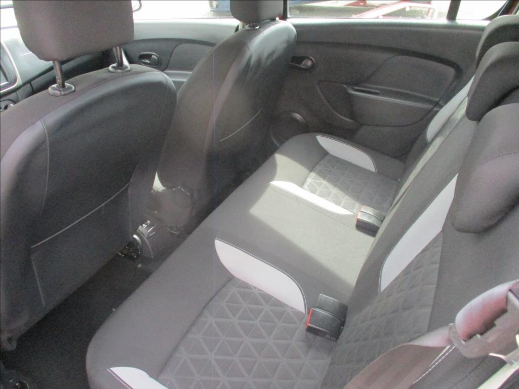 Dacia Sandero Hatchback 898,0 66 kw