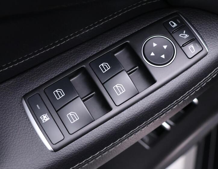 Mercedes-Benz GLE 16