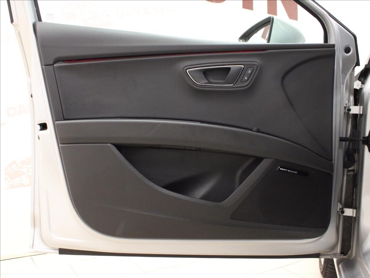 Seat Leon Hatchback 2,0 l 195 kw