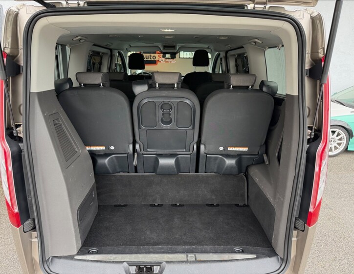 Ford Tourneo Custom 26