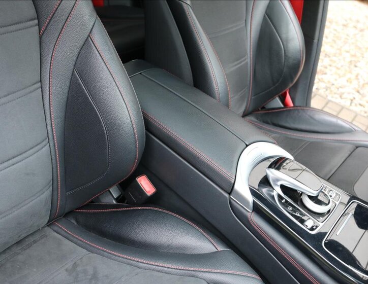 Mercedes-Benz GLC SUV 3,0 l 270 kw